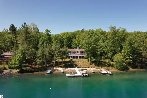 1288 Autumn Trl, Traverse City, MI 49696