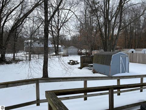 2131 Pine Crescent Dr, Farwell, MI 48622 photo 23