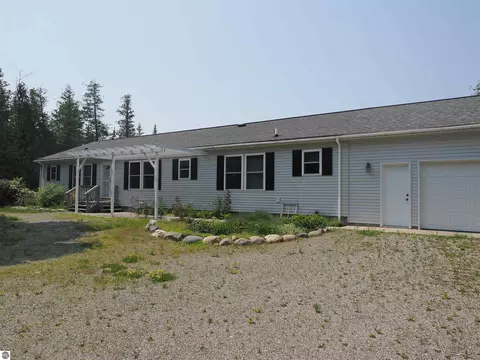 10356 Raven Dr, Ocqueoc, MI 49759 photo 3