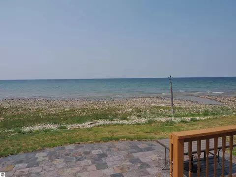 10356 Raven Dr, Ocqueoc, MI 49759 photo 2