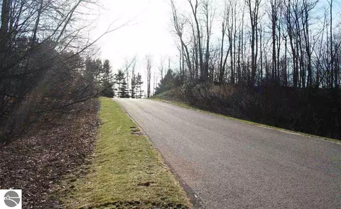 0 S Westwood Pkwy, Suttons Bay, MI 49682
