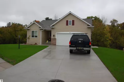 479 W River Park Dr #5, West Branch, MI 48661