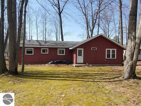 218 Henderson Lake Dr, Lupton, MI 48635 photo 2