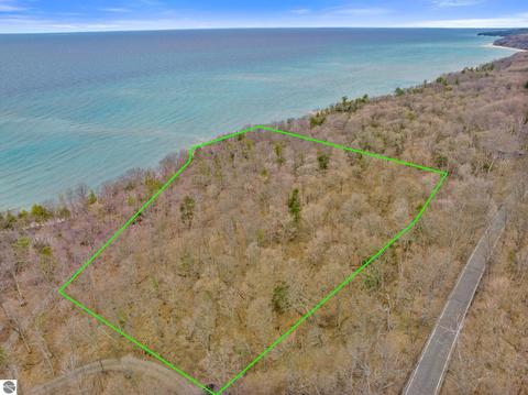 Old Trail, Harbor Springs, MI 49740