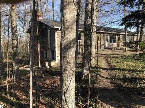 7500 N Overlook Rd, Northport, MI 49670