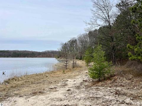 V/l E Long Lake Road, Cadillac, MI 49601