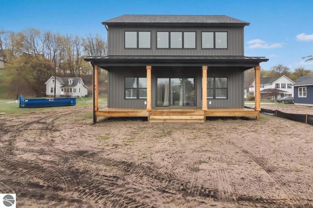 454 1st St, Manistee, MI 49660