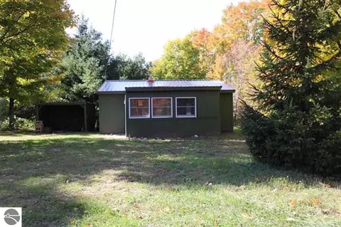 11903 Partridge Ln, Mancelona, MI 49659