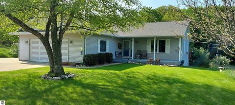 7003 Helena Rd, Alden, MI 49612