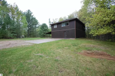 5320 S Morrison Rd, Alger, MI 48610