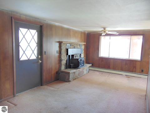 755 Sunset Dr, Lupton, MI 48635 photo 4