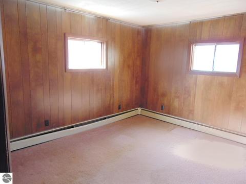 755 Sunset Dr, Lupton, MI 48635 photo 12