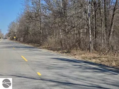S Magruder Road, Shepherd, MI 48883