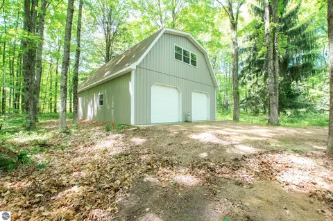 1250 River Rd, Beulah, MI 49617