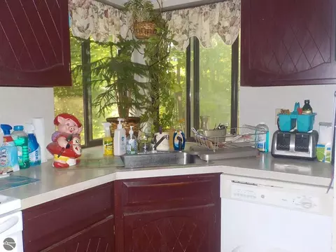 3139 Bischoff Dr, Harrison, MI 48625 photo 9