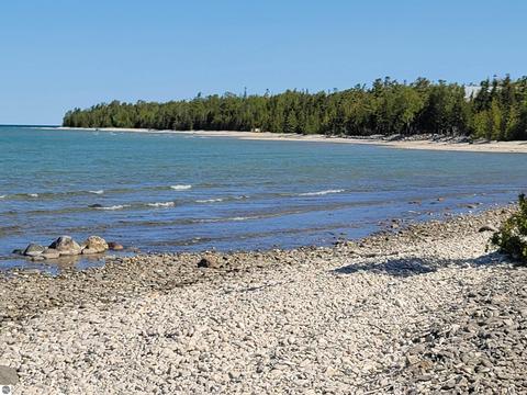 4958 Presque Isle Park Dr, Presque Isle, MI 49777