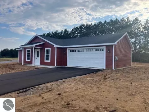 15 Plover Dr #15, Traverse City, MI 49685