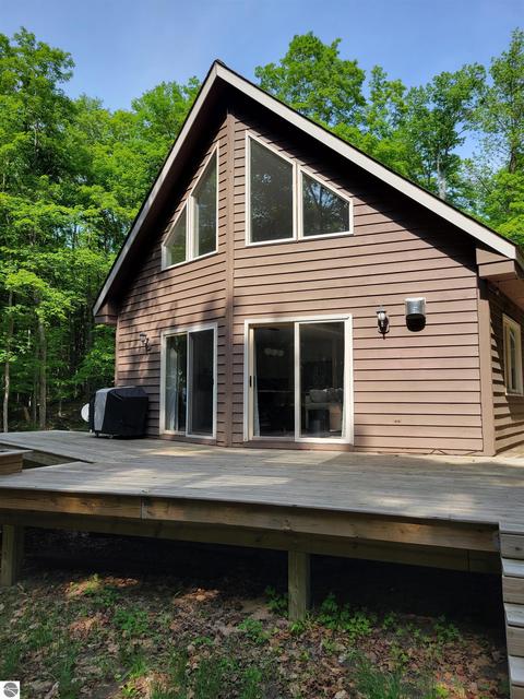 5332 Alpenhorn Ct, Bellaire, MI 49615