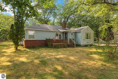 1028 Rose St, Traverse City, MI 49684