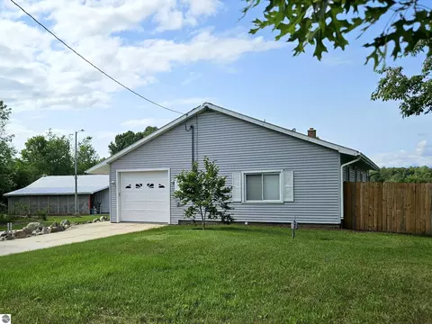 360 7 Mile Rd, Sears, MI 49679 photo 3