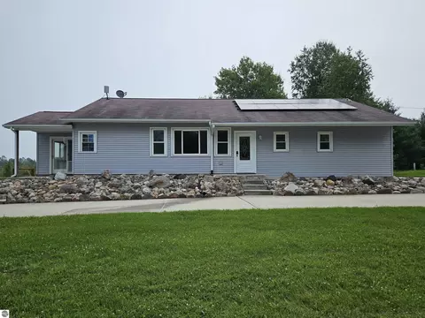 360 7 Mile Rd, Sears, MI 49679 photo 2