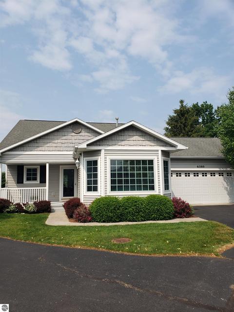 6380 Singletree Ln, Williamsburg, MI 49690