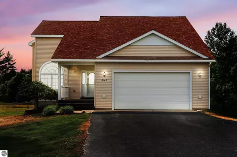3143 Tamara Cir #39, Grawn, MI 49637