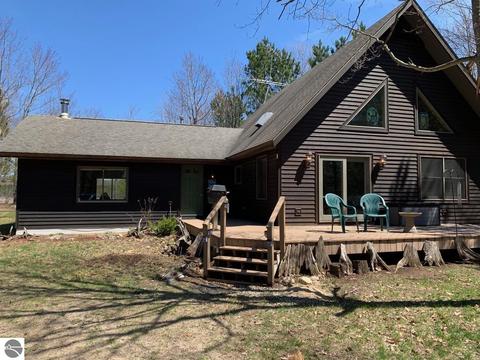 8604 Partridge Roost, Frederic, MI 49733 photo 2