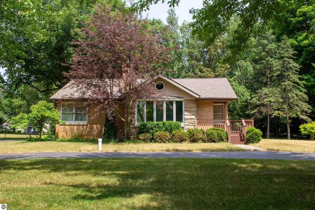 8245 S Federal Rd, Shepherd, MI 48883