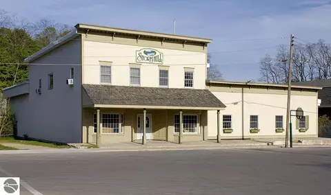 11738 S Lake St, Empire, MI 49630