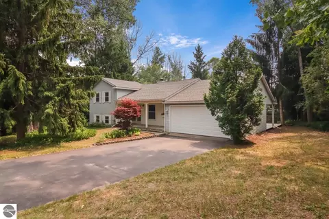4281 Northridge Dr, Traverse City, MI 49684