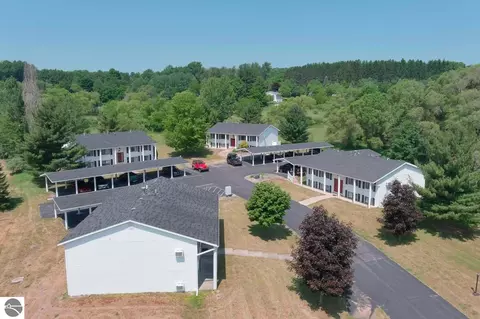 3835-3841 Silver Lake Rd, Traverse City, MI 49684