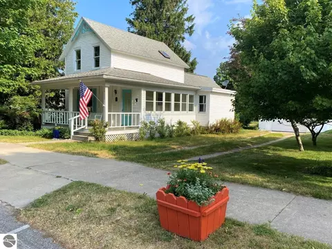 10196 W Front St, Empire, MI 49630