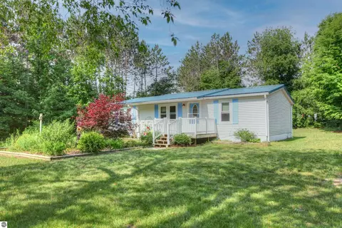 1876 E Brentwood St, Grawn, MI 49637