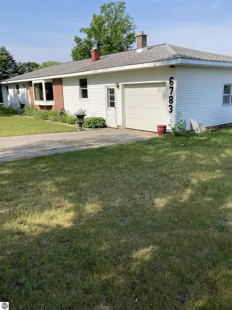 6783 Cram Rd, Williamsburg, MI 49690