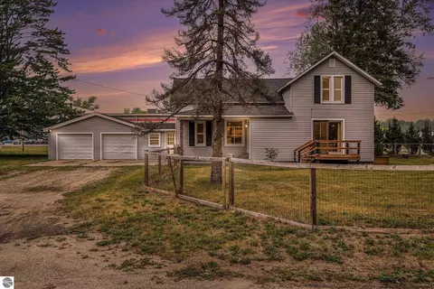 402 Norway St, Kalkaska, MI 49646