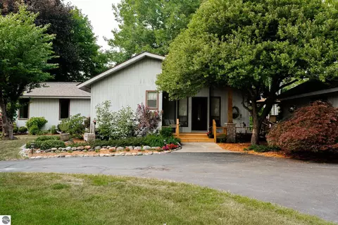 125 Mitchell Dr, Elk Rapids, MI 49629 photo 17