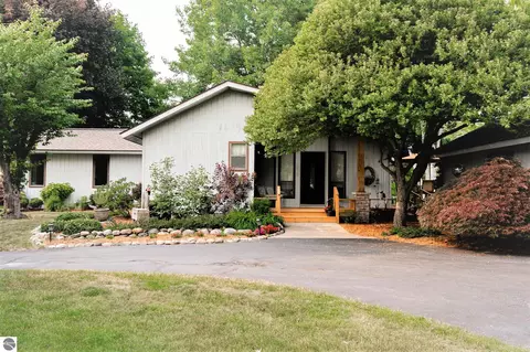 125 Mitchell Dr, Elk Rapids, MI 49629 photo 44