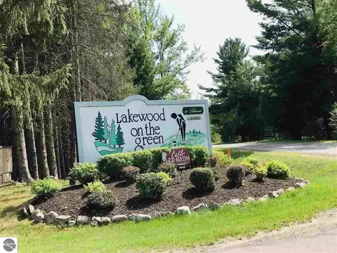 lot5 White Pine Dr, Cadillac, MI 49601