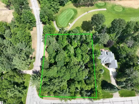 lot5 White Pine Dr, Cadillac, MI 49601