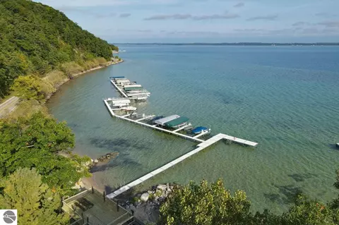 3158 Ogidaki Trl, Traverse City, MI 49686