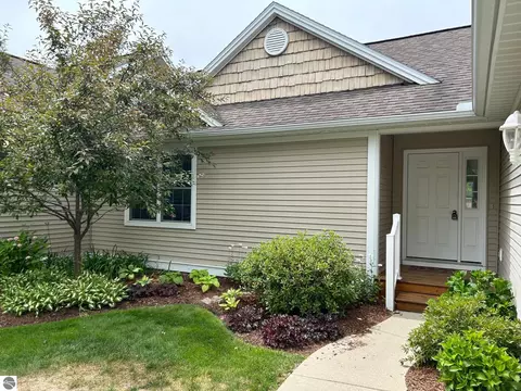 2822 Crown Dr, Traverse City, MI 49685