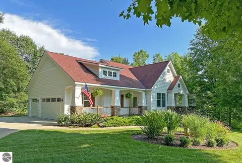 9372 E Summerfield Dr, Traverse City, MI 49684