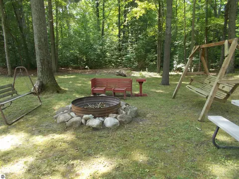 3582 Lakeside Dr, Lupton, MI 48635 photo 5
