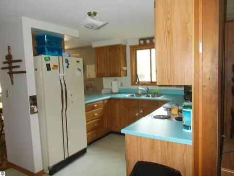 3582 Lakeside Dr, Lupton, MI 48635 photo 10