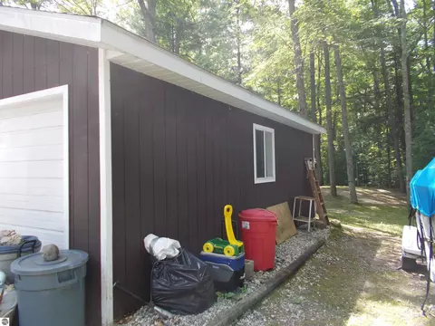 3582 Lakeside Dr, Lupton, MI 48635 photo 2