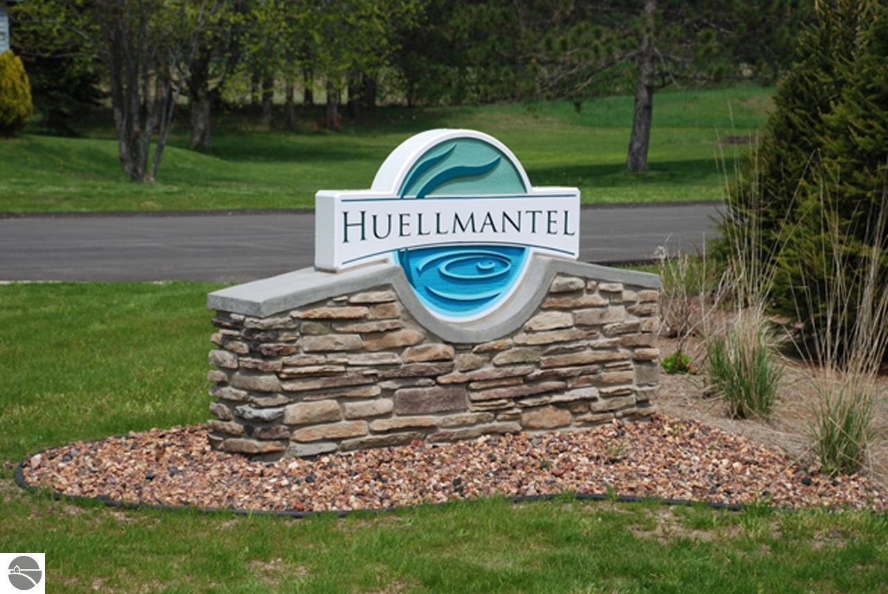 Lot 9 Huellmantel Dr  