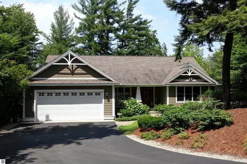 2948 Crescent Shores Dr, Traverse City, MI 49685