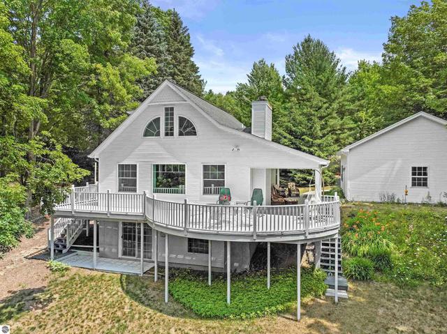 2642 S Lake Leelanau Dr, Lake Leelanau, MI 49653