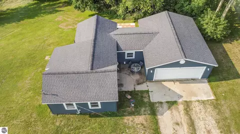 406 W Main St, Maple Rapids, MI 48853 photo 25